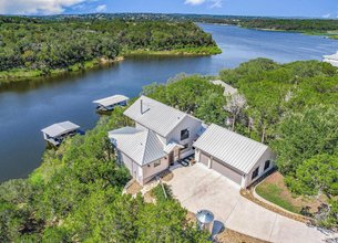 Charming Retreat on Lake Travis