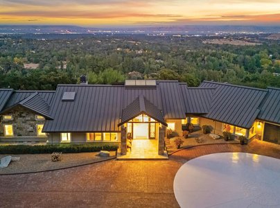 Napa Valley-Like Vineyard Estate with Bay Views Minutes to Town Center