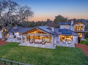 Striking Centrally Located Contemporary Home With Sweeping Views Of Windy Hill