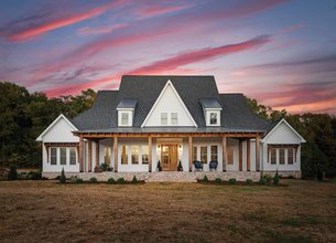 Equestrian Retreat on 5 Private Acres