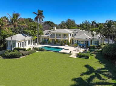 Private Retreat in the Heart of Jupiter Island