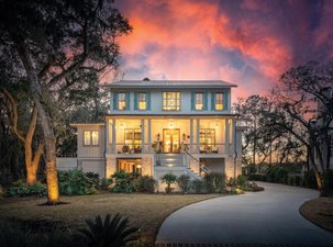 Expansive Marsh and Tidal Creek Views in Kiawah River
