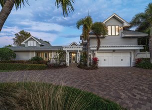 Waterfront Living in Harbor Bluffs!