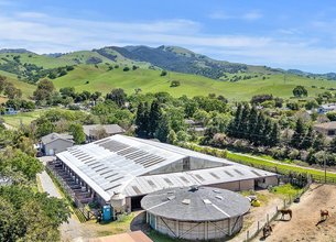 Country Lifestyle, City Convenience - Gated Estate On North Gate Road