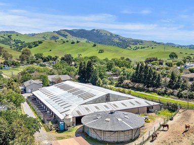 Country Lifestyle, City Convenience - Gated Estate On North Gate Road
