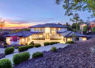 Stunning Serrano Estate