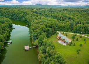 —— Rustic Luxury In Rock Island —— Refined Waterfront Living & Natural Beauty