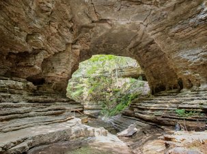 Rare Tennessee Landmark & Retreat Across 51 Acres