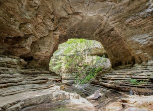 Rare Tennessee Landmark & Retreat Across 51 Acres