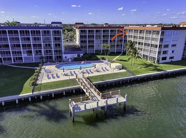 Condo Offering Stunning Intracoastal Vistas