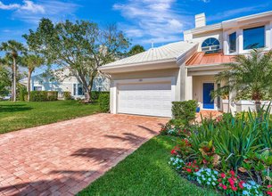 Beautifully Renovated First-Floor Harbor Home in Admirals Cove