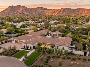 Contemporary Luxury with Camelback Views