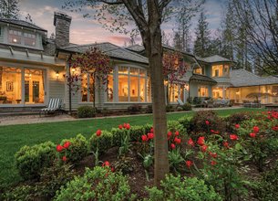 SOUTHERN OREGON’S ROGUE RIVER— ENGLISH COUNTRY HOME