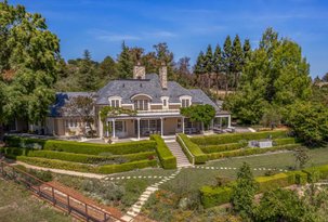 Grand Central Woodside Home - With Spectacular Views Of Western Hills