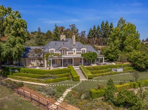 Grand Central Woodside Home - With Spectacular Views Of Western Hills