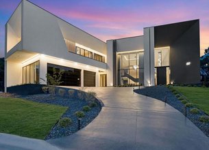 Bold Contemporary Estate for Elevated Living