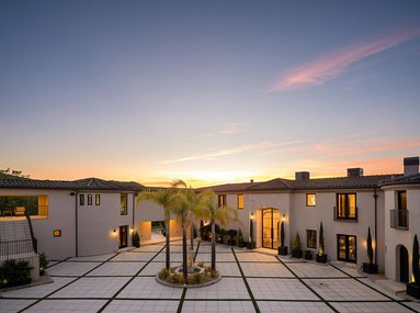 Unbound Luxury. Magnificence Like No Other. Hilltop Estate with Panoramic Views of Mt Diablo.