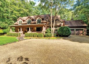 Stunning Home and Beautiful Landscaping in Lake Toxaway
