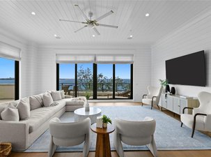 Luxury Bayshore Living