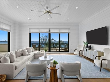 Luxury Bayshore Living