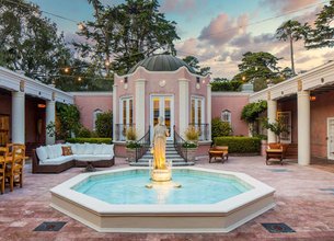 A Rare Jewel On Legendary 17 Mile Drive, Villa Che