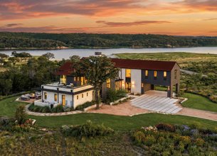 Lake Travis Luxury With Room To Breathe