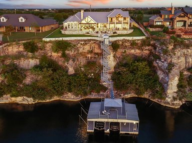 Spectacular Lakefront Estate with Iconic Hell’s Gate Views