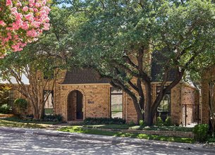 Timeless Design. Modern Luxury. Effortless Living.