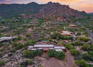 Desert Elegance Meets Effortless Entertaining