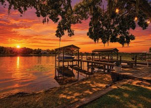 Beautiful Lakefront Home on Lake Chapman! 