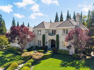 Exceptional Custom Estate - Refined Interiors And A Resort-Inspired Backyard