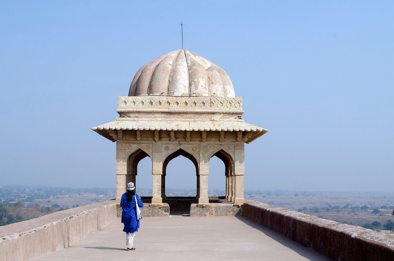 Maheshwar → Mandu
