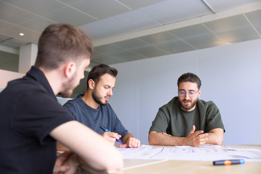 LIER_Elektrotechnik_Kontakt_1