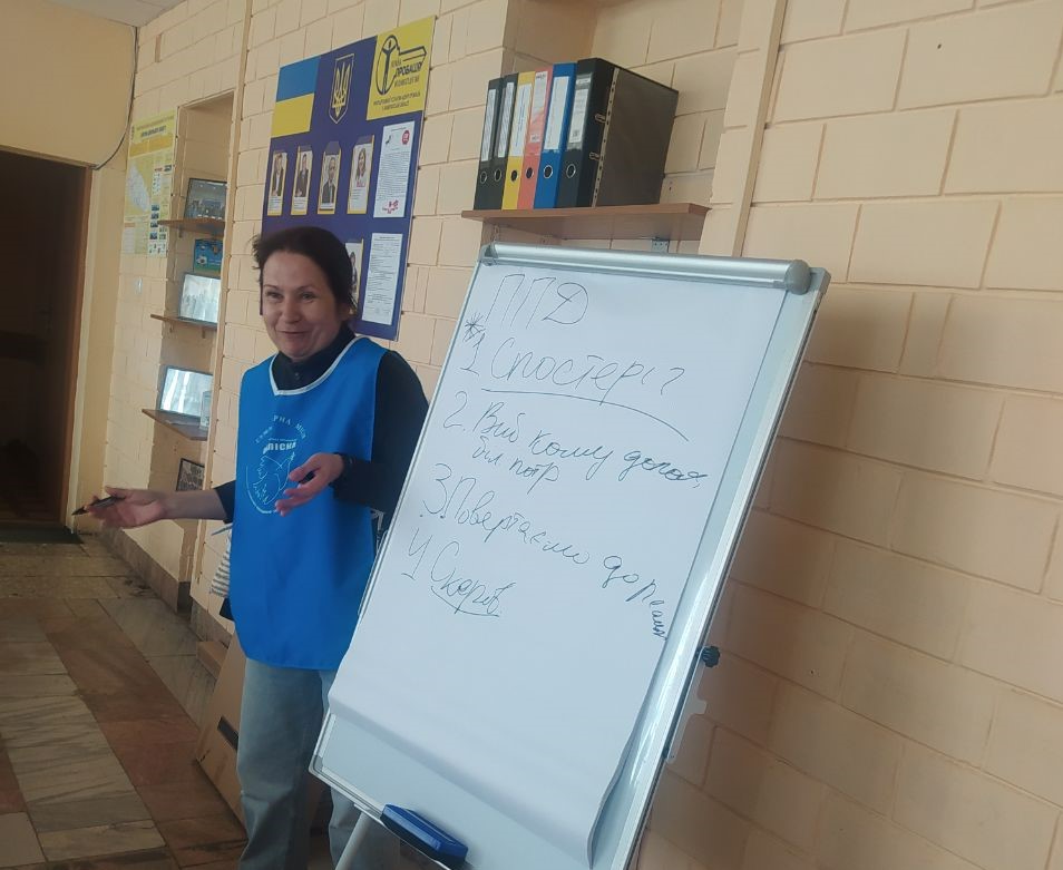 Допомогти тим, хто допомагає: як психологи підтримують волонтерів в умовах війни