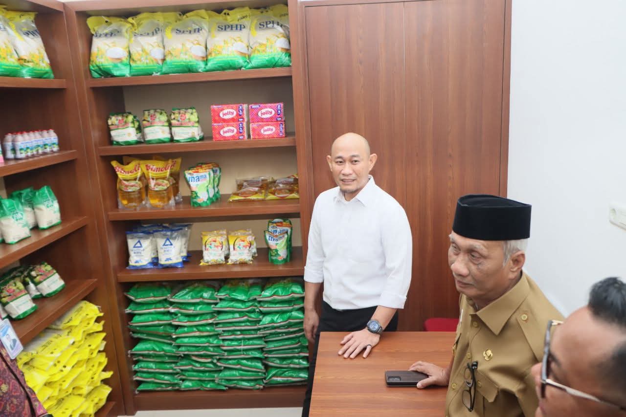 Warung Inflasi Resmi Dibuka, Masyarakat Umum Boleh Berbelanja Murah!