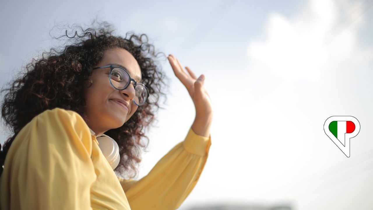 Saying Hello in Italian and Other Conversation Basics