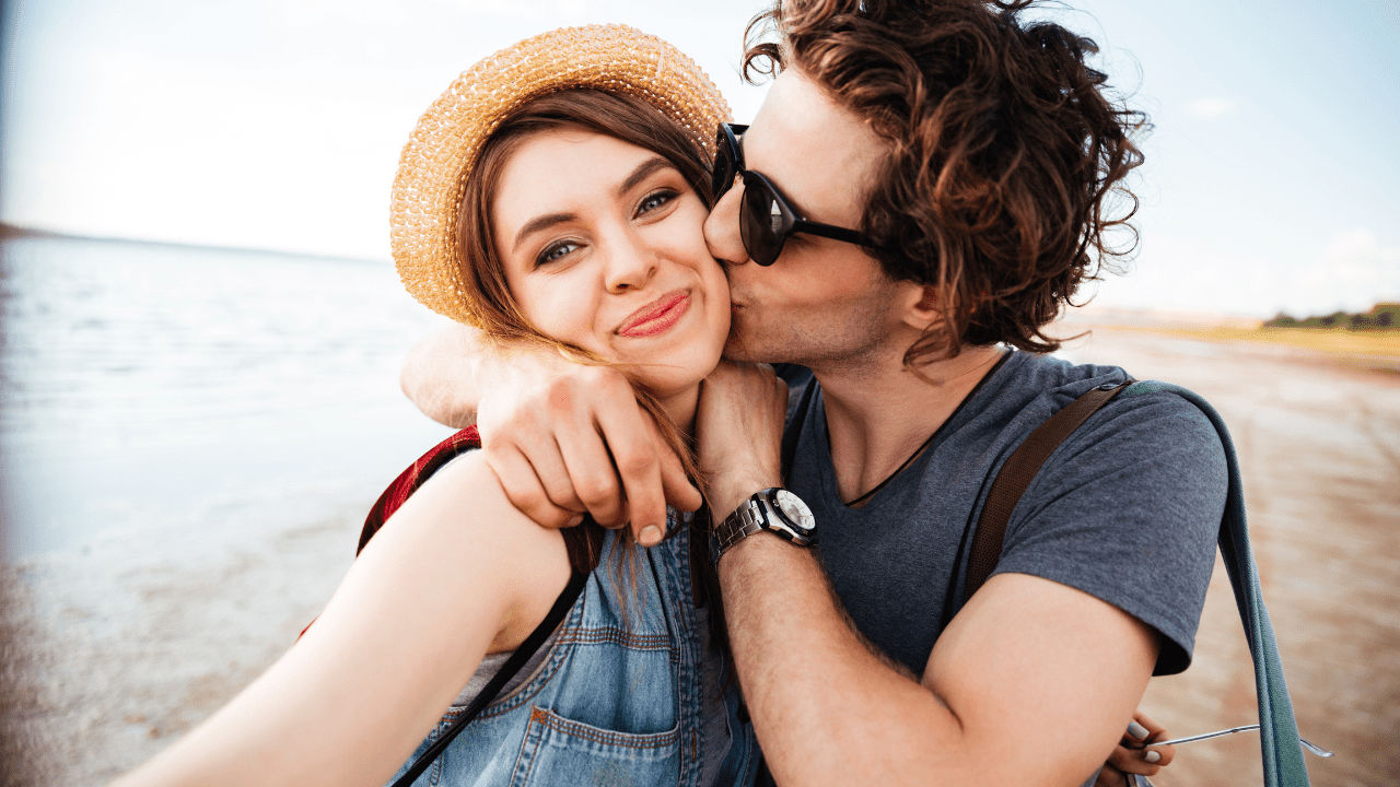 50 Spanish Pick Up Lines You Should Try!