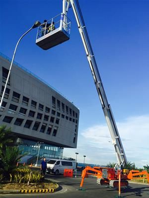 EASY LIFT PAUK R300 RADNA PLATFORMA NA GUSJENICAMA 30M