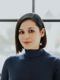 The Family Bones author Elle Marr