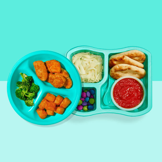 A chicken super nuggets Plate next to an easy cheesy pizza Luncher.