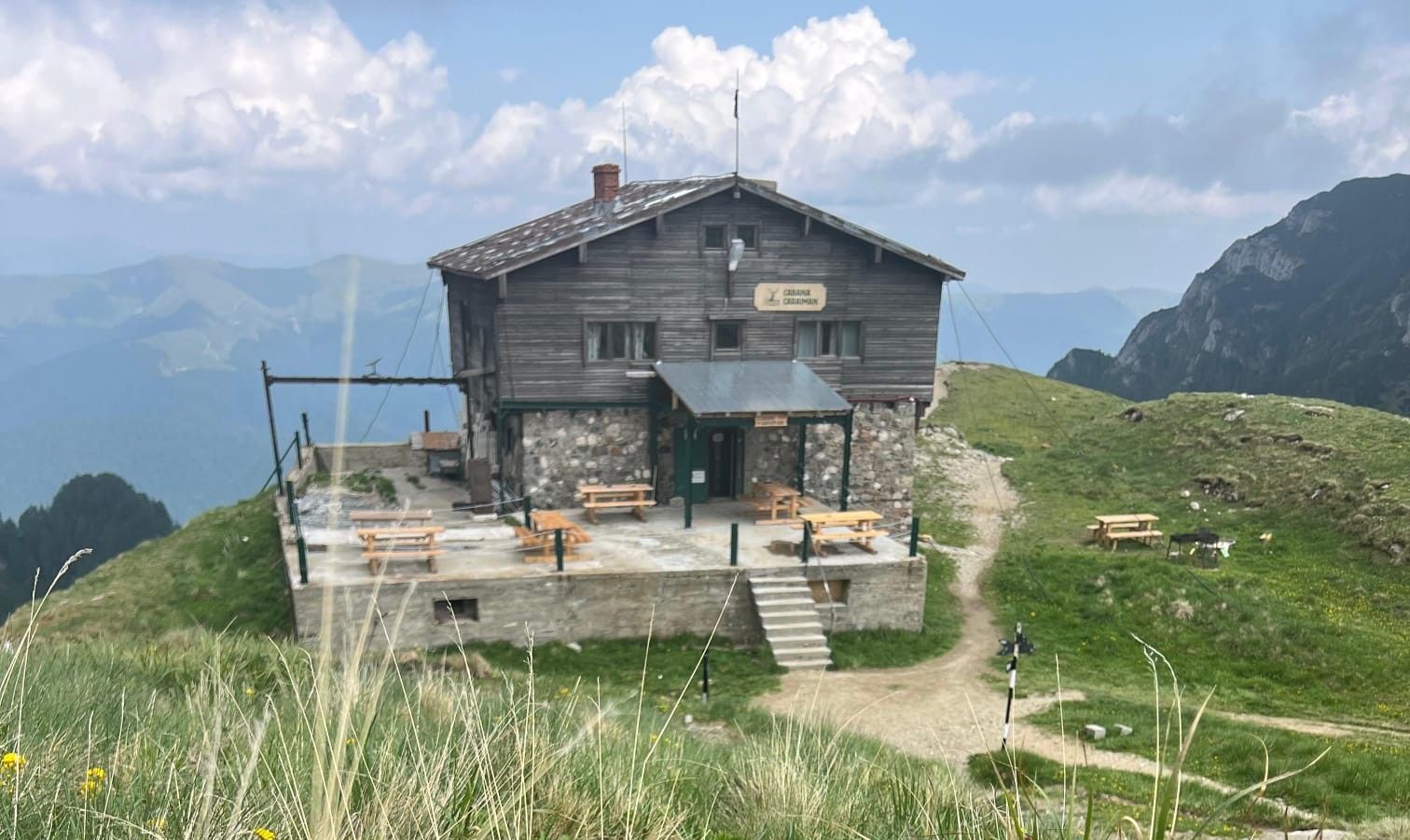 Caraiman Hut