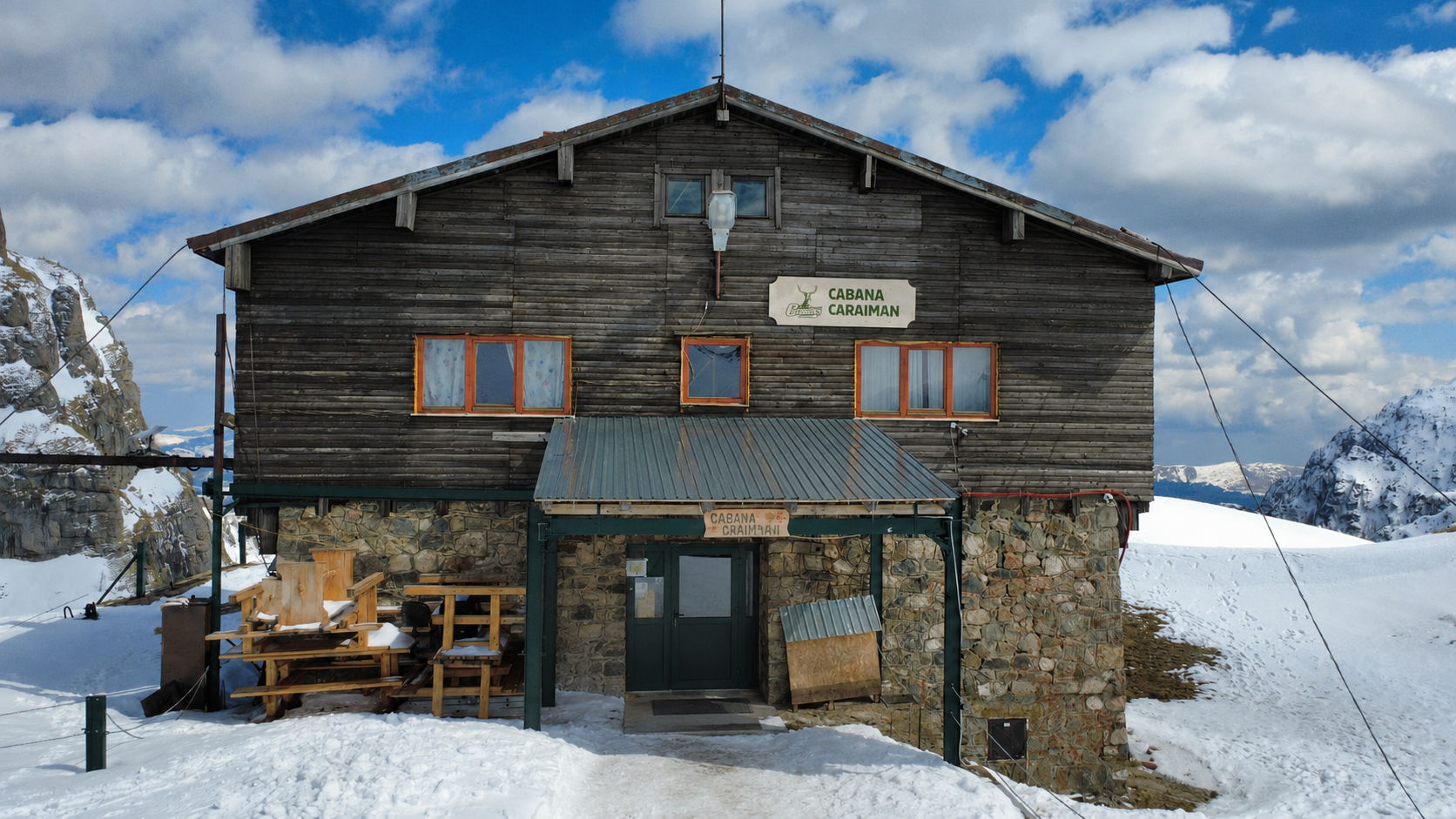 Caraiman Hut