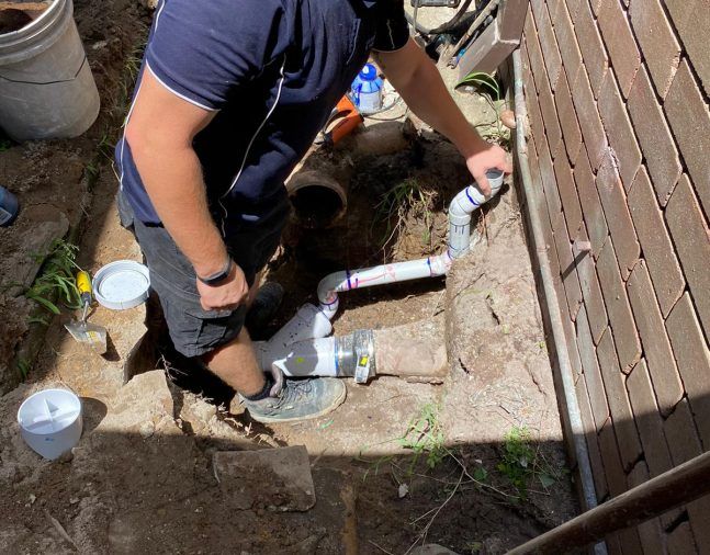 Pipe Relining Sydney 25Yrs Warranty 1 Local & Professional Plumber