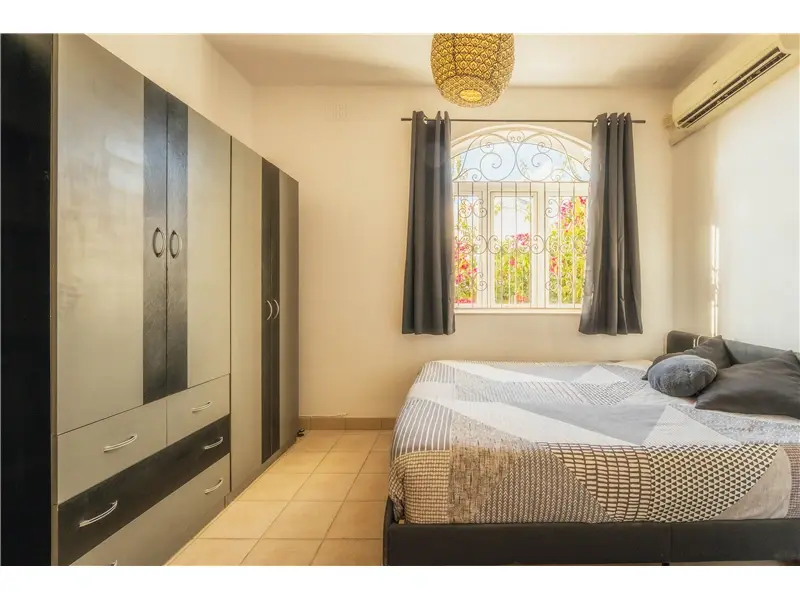 3 Bedroom Apartment in San Gwann with Garden - View 3