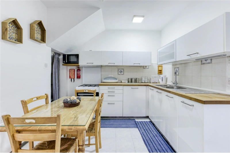 🏡 1 Bedroom Maisonette in Saint Pauls Bay - View 3