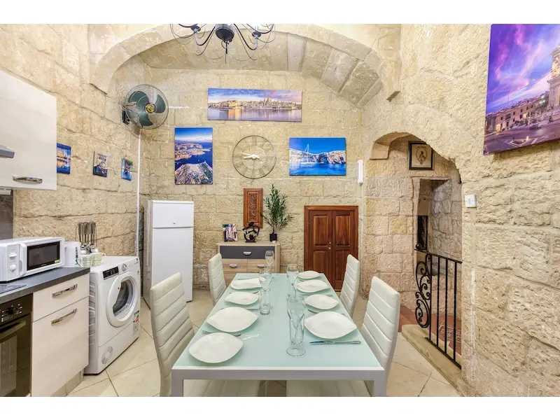 Charming Townhouse in Valletta Historic Centre - View 4