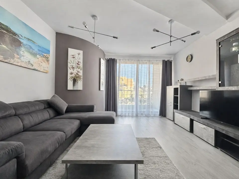🏡2 Bedroom Apartment for Rent in Gzira - Main View
