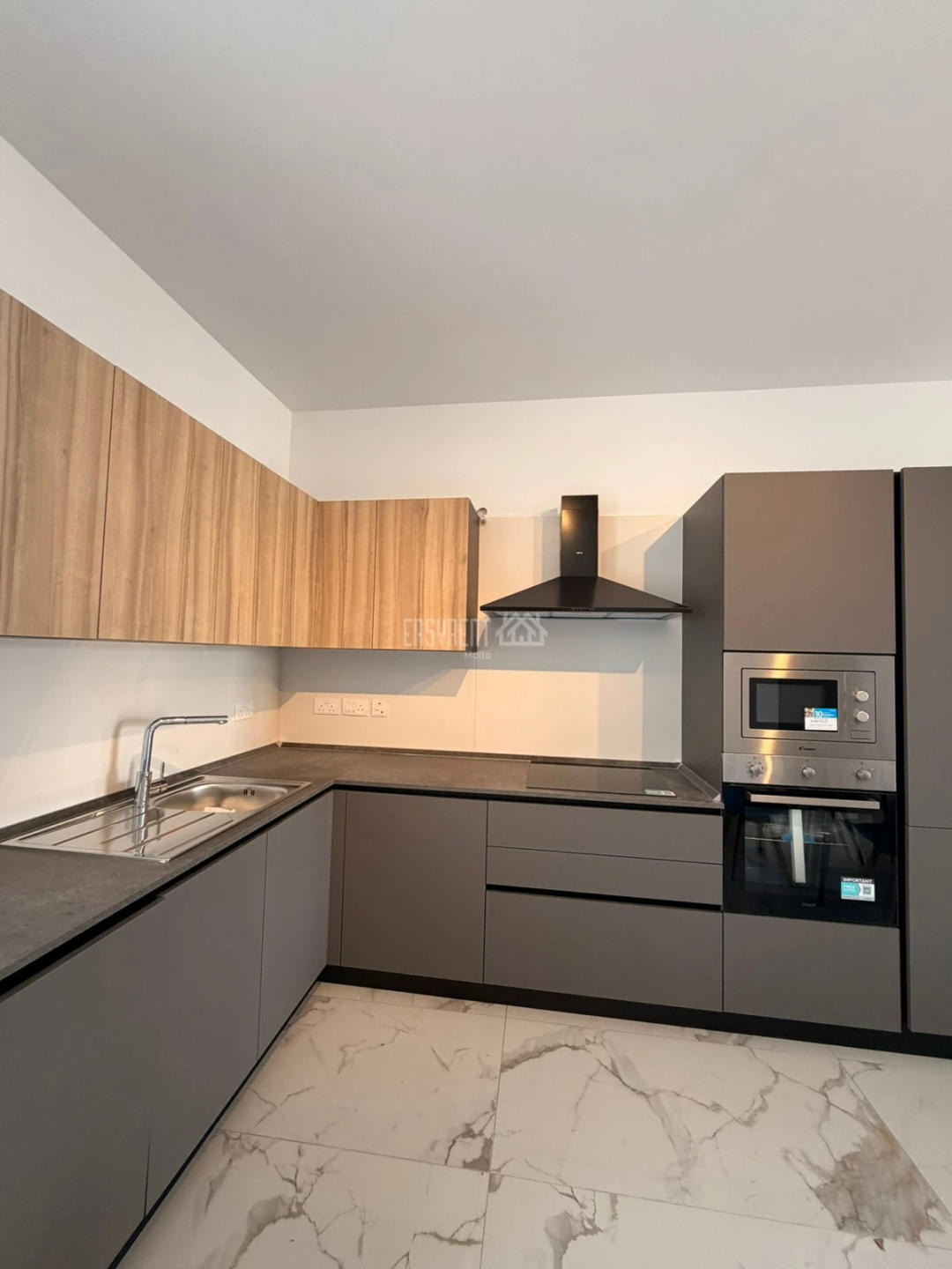 2 Bedroom Apartment in Birkirkara with Town View - View 2