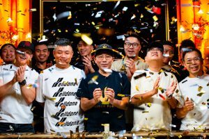 Champion Paul Phua 2022 Triton Madrid EV02 E30K NLH 7 Handed Final Table Giron 8JG2070