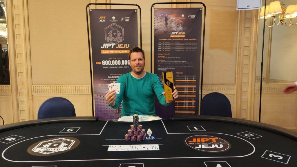 Rolands Norietis at Jeju International Poker Tour